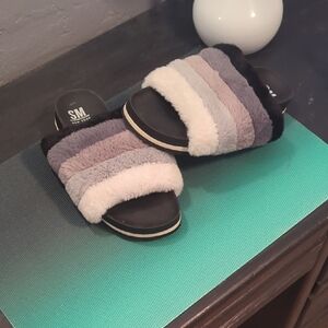 SM New York Women's Striped Faux Fur Slippers
